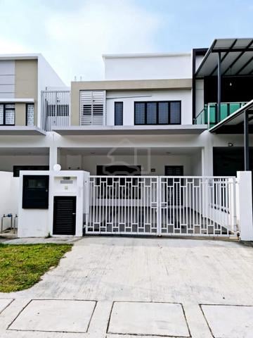 【AUTOGATE】2 Storey SETIA PERMAI Extended Kitchen With AIRCOND 1