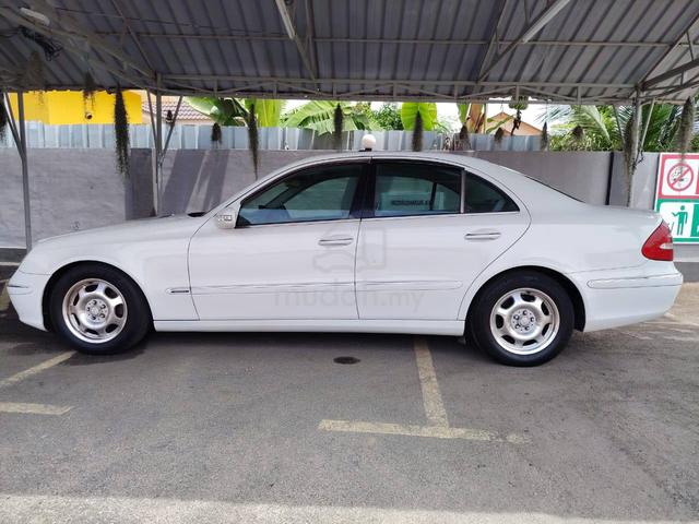 1995 Mercedes Benz 240E (A) - 5
