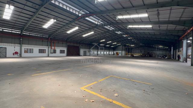 Kawasan Perindusdrian Ayer Keroh  Warehouse Factory For Rent. 1