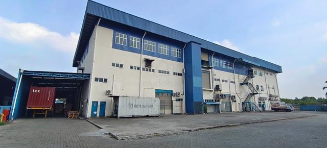 3 Storey Factory/Warehouse at Bukit Minyak for Rent 1