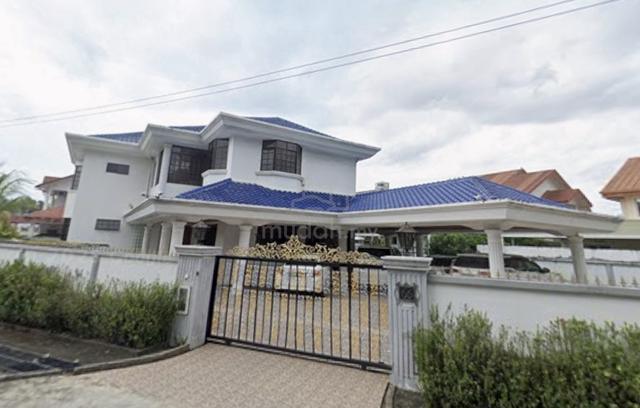 Bungalow @ Taman Iramanis 🚨 For Sale 1