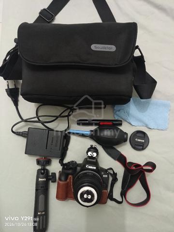 for sale :canon r50 original set  - photo 2 of 2