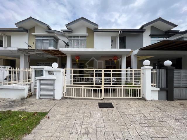 Renovated Double Storey Terrace In Prime 16 Sierra Vicinity For Sale 1