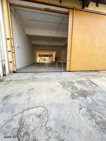 Facing Main Road Kg Jawa Klang 1.5 Storey Factory Warehouse 24x80 Rent 1