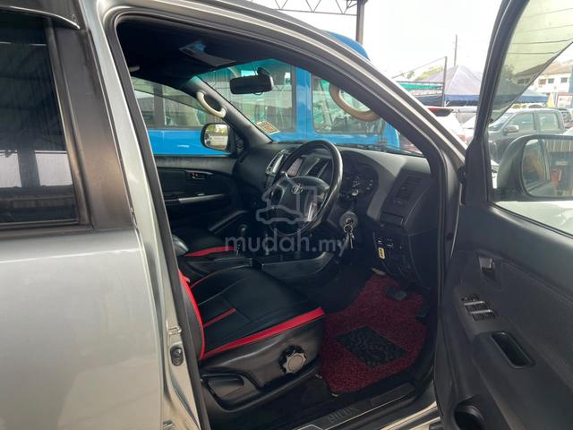 Toyota HILUX 2.5 A) - 5