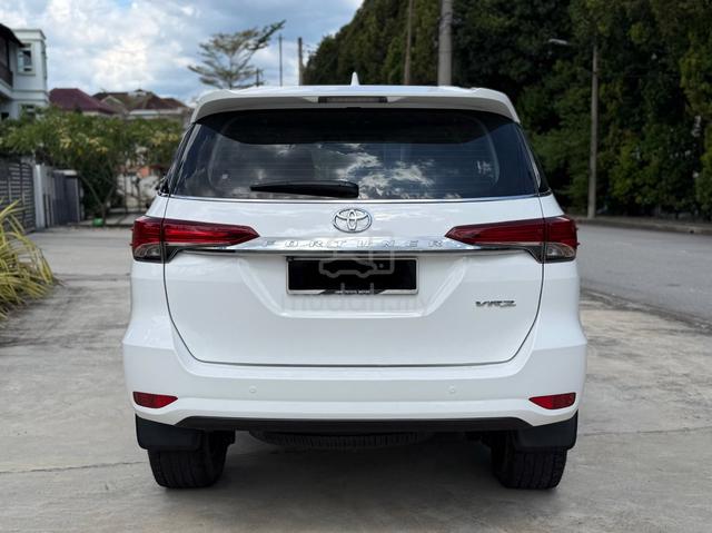 Toyota FORTUNER 2.7 SRZ HIGH SPEC / 3 YR WARRANTY - 4