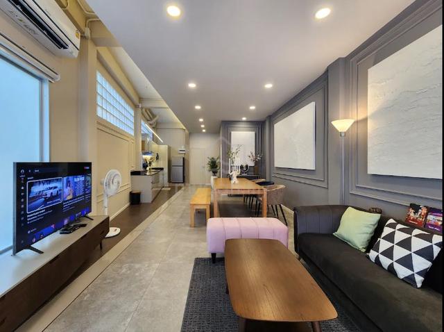 RM1.8k month - Freehold Residential ! Big Family Layout, Balcony & Yard | 8 Min Pavilion 2, APU, IMU 1