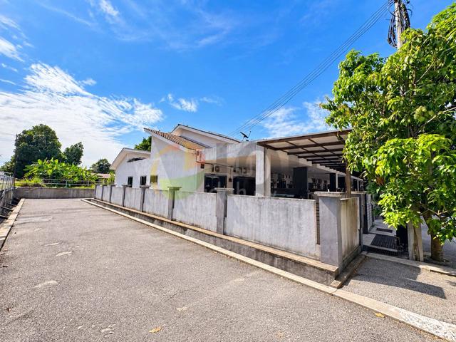 Rumah Freehold Endlot di Taman Lumut Sentosa, Lumut Seri Manjung 1