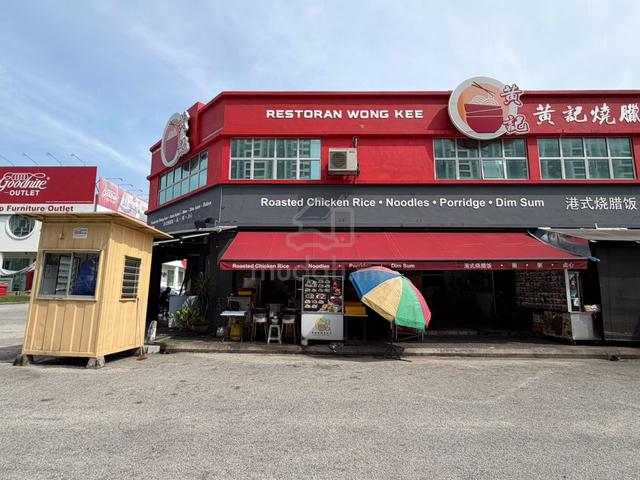 Corner Lot Facing Main Road , Alam Jaya Bandar Puncak Alam Shoplot 1