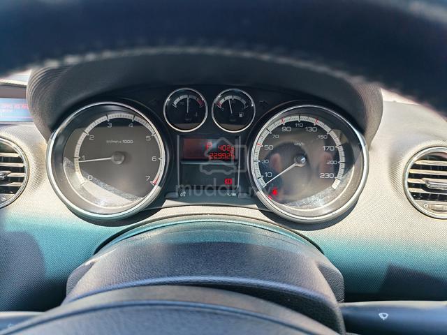 2012 Peugeot 308 1.6 CC THP (A) - 5