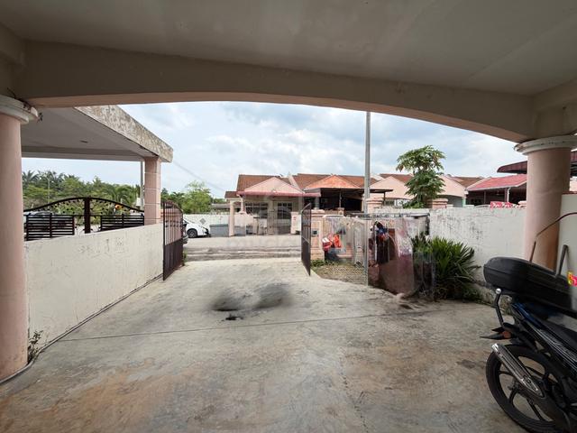 JALAN PUTERI, Bandar Baru Tangkak Single Storey Unit For Sale 1