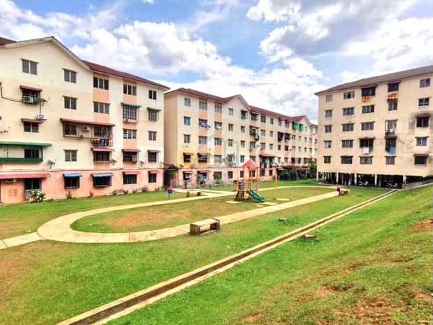 Teratai Apartment (Taman Bunga Raya) 1