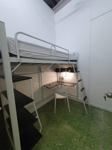 (Room for Rent) Single Room @ Georgetown. Hostel Style Room 1