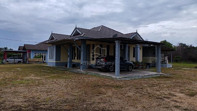 Banglo Moden Tanah Luas 1/2 Ekar Kg Kuala Semerak. 1