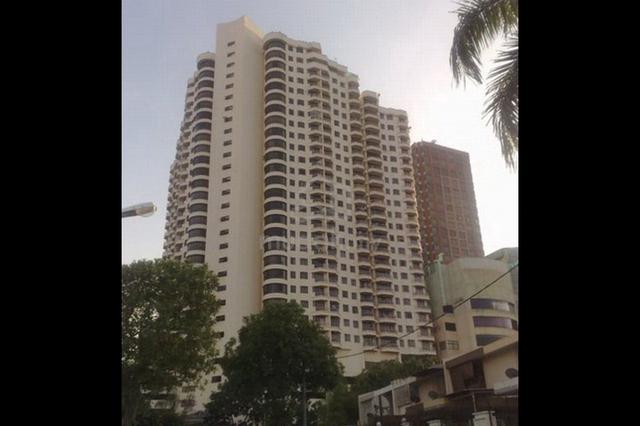 Room for rent in Midlands Condo 1