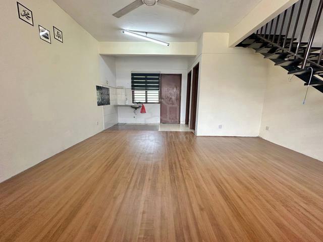 MURAH Double Storey unit di Taman Matang Jaya, Sungai Buloh 1