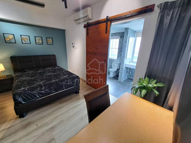 Female Master Room @ Pantai Panorama Condo, Bangsar South walk to LRT 1
