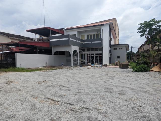 [Laman Luas] Rumah Teres 2 Tingkat Corner Lot, Padang Midin, KTrg 1