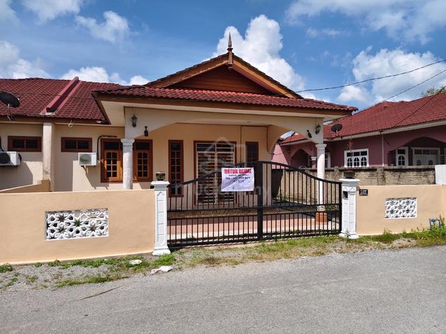 Rumah Berkembar Setingkat, Pekan Bukit Payong 1