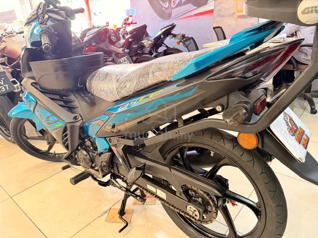 2022 YAMAHA LC135 V7 GiviBox P.Holder 99%New - photo 7 of 10