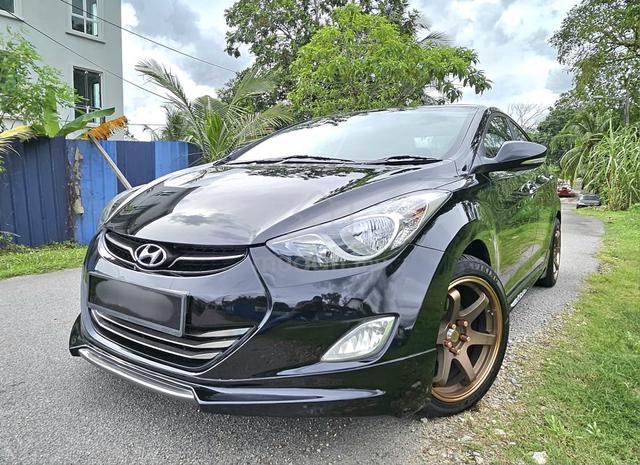 Hyundai ELANTRA 1.8 PREMIUM P/START E/SEAT S/ROOF - 4