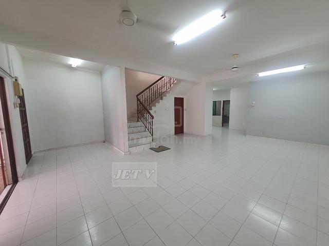 Good Condition!! 22x75 Bukit Tinggi 2 Klang Double Storey For Rent 1