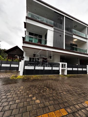 Bagan Lalang Taman Jati Gated Residence 3-Storey Terrace Large Land ! 1