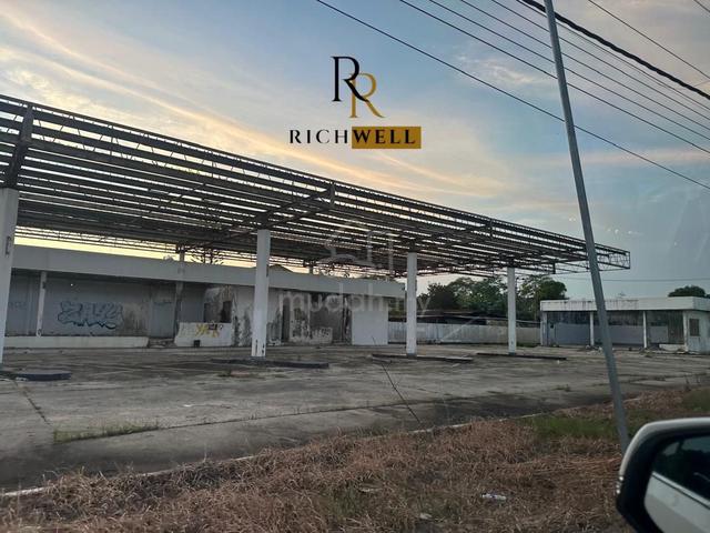 Commercial roadside Land Facing KKIA 1