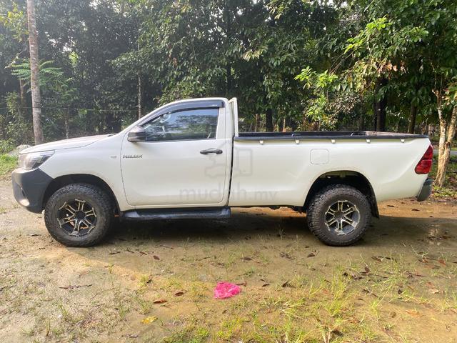 2018 Toyota HILUX 2.4 MT FACELIFT (M) - 4