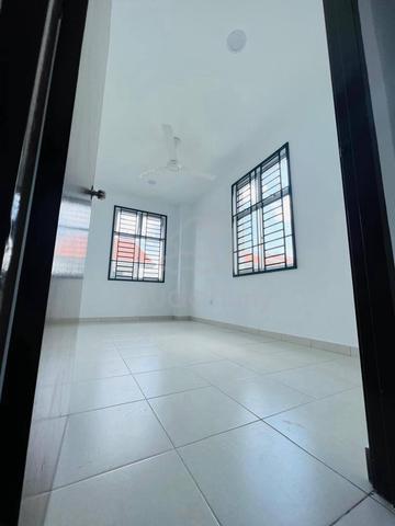 Pulai Mutiara Non bumi Lot ,Full Loan Cash Out cover fees , Unblock 5