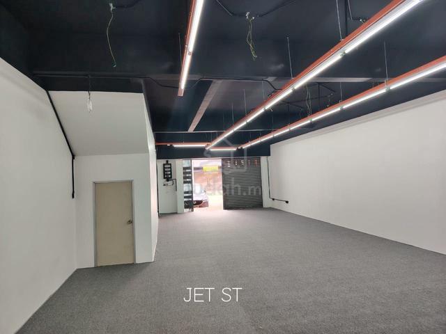 Move In Condition Refurbished Ground Floor Shoplot Bandar Puteri Klang 1
