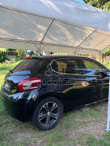 Peugeot 208 1.6 VTi ALLURE (A) 2014 - 4
