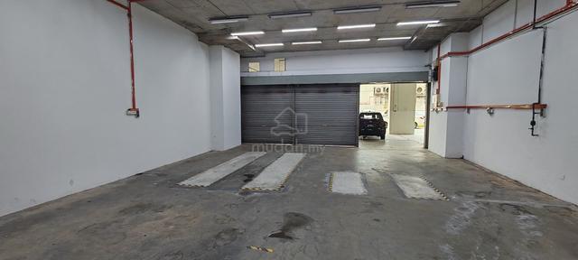 Tampoi @ Kip Mart Shop Lot For Rent 1