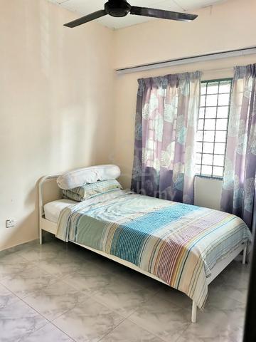 small room 1