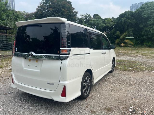 2021 Toyota VOXY 2.0 ZS KIRAMEKI III (A) - 2