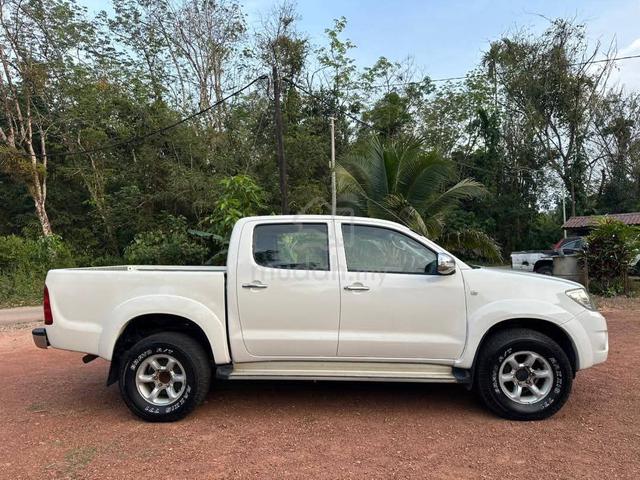 2011 Toyota HILUX 2.5 G Manual - 4