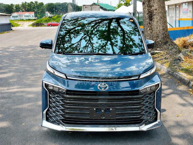 Toyota VOXY 2.0 S-Z (A) SPECIAL COLOUR+ 8YR WRANTY - 2