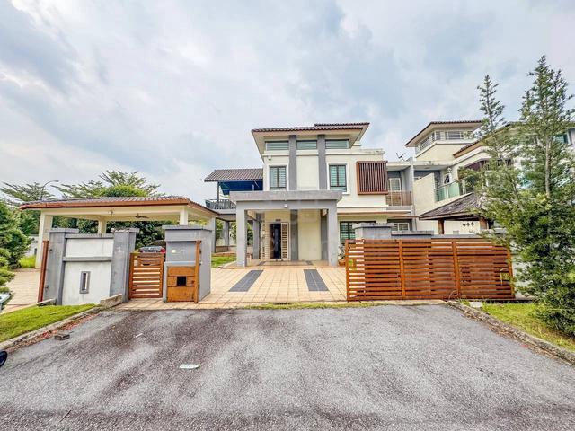 Corner Lot Semi-D 2 Storey Ivory Villa Taman Perdana College Height 1