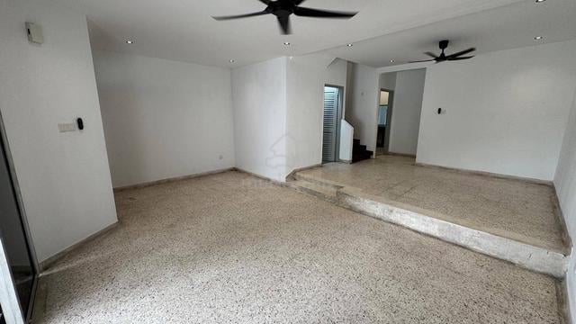 Taman Perling, Jalan Camar ,UNBLOCK view 2-storey terrace 1