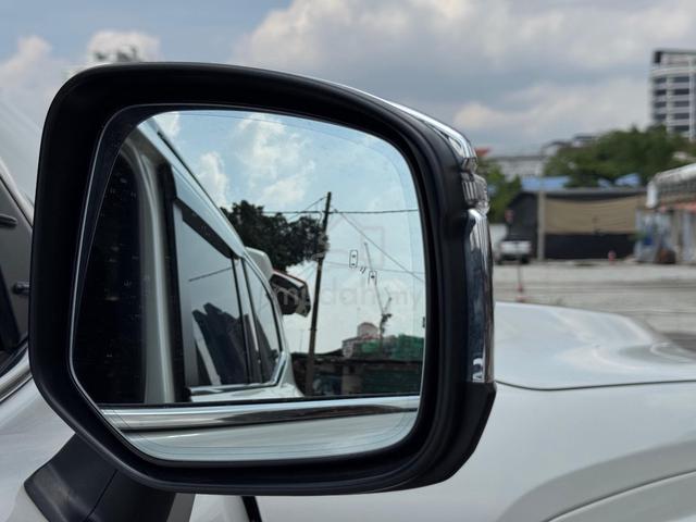 2022 Toyota LANDCRUISER 3.3 ZX LC300 (A) Black INT - 4