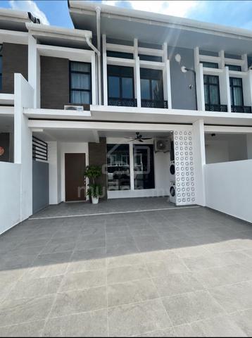 Taman Seri Austin 3+1 Bed 3 Bath PF FOR RENT 1
