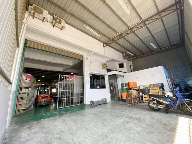 1.5 Storey Factory @ Desa Cemerlang/ Jln Canggih/ Ulu Tiram/ 300 Amp 1