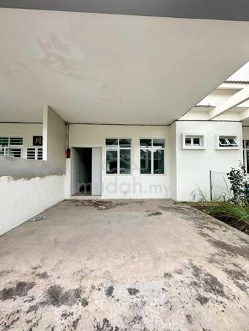 House at Lunas, kulim 1