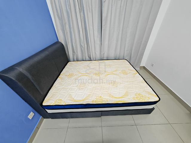 Oug parklane fully furnished balcony/small room for rent 1