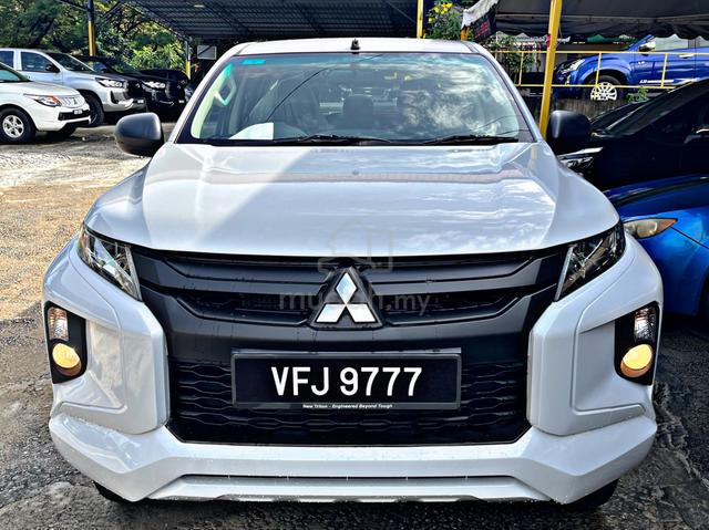 2020 Mitsubishi TRITON 2.4 VGT (A)FULLSERVICERECOD - 1