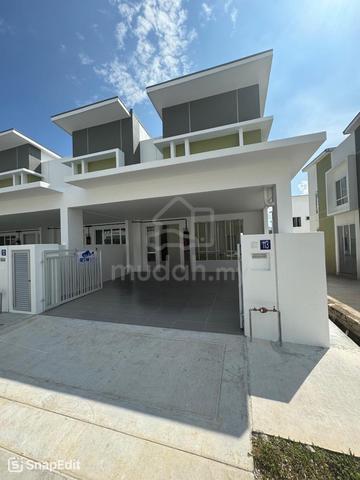 Beautiful house in Sendayan(End lot) 1