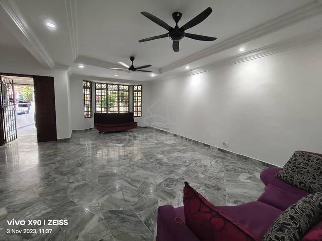 2-1/2 Storey Putra Permai Opposite McDonald Equine MRT Seri Kembangan 1