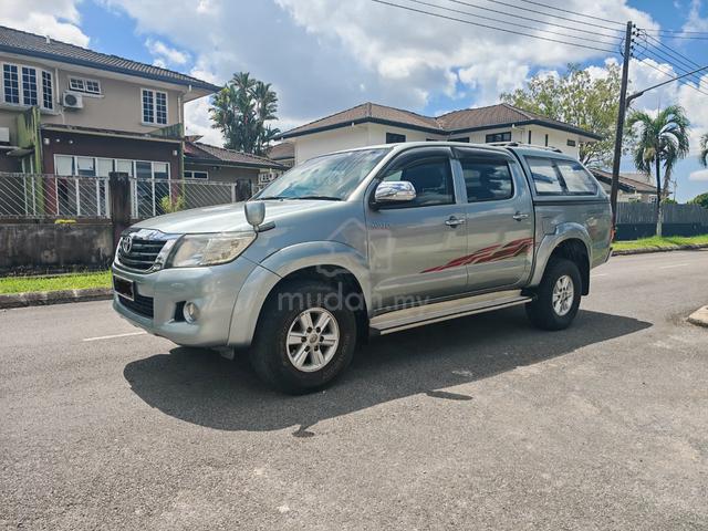 2012 Toyota HILUX 2.5 G VNT FACELIFT (A) - 1