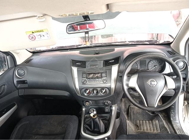 2016 Nissan NAVARA 2.5 SE (MT) NP300 (M) - 5
