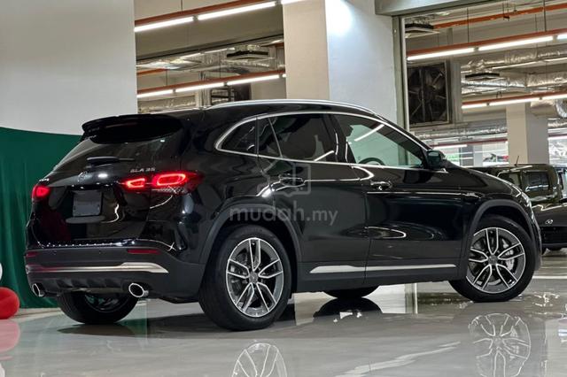 2021 Mercedes Benz GLA35 AMG 4MATIC / PANROOF - 2